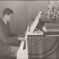 Ziua în care Regele Mihai cânta la pian...